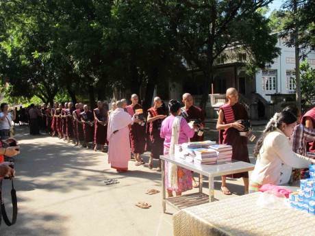 71 budhistický klášer pro mnichy