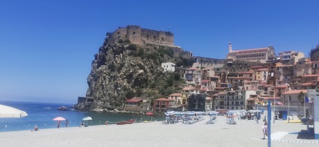 06e2 Scilla