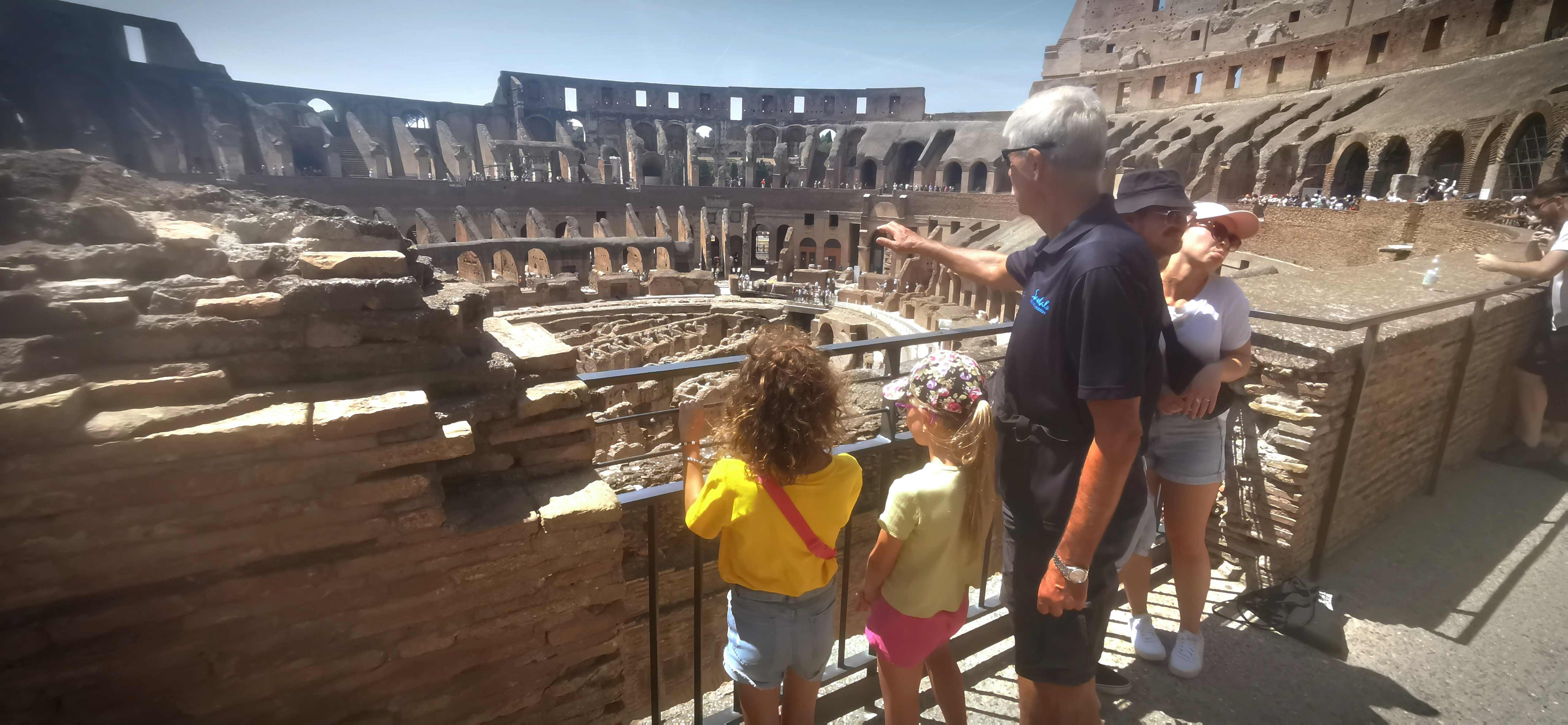 010 Řím Coloseum